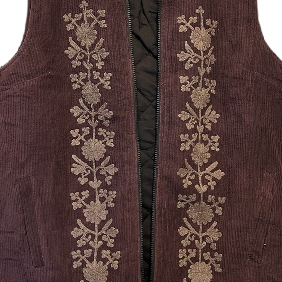 NWT..Young Threads Corduroy Embroidered Vest XL Dark eggplant/tag says brown - Picture 8 of 12
